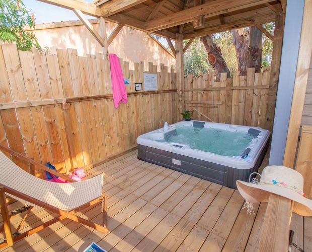 terrasse spa bungalow camping giens